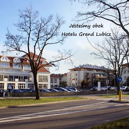 Komfortowy Dwupokojowy Z Tarasem I Garaz * Ustka