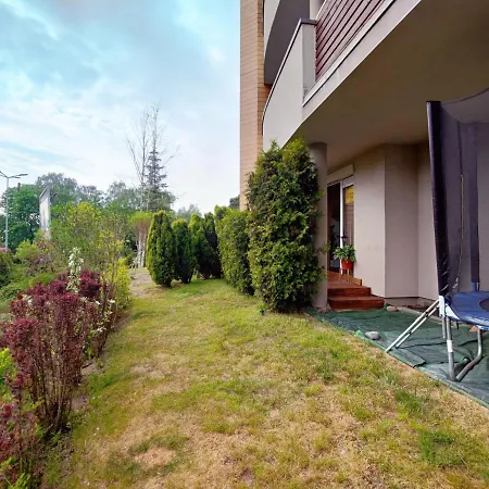 Komfortowy Dwupokojowy Z Tarasem I Garaz Устка