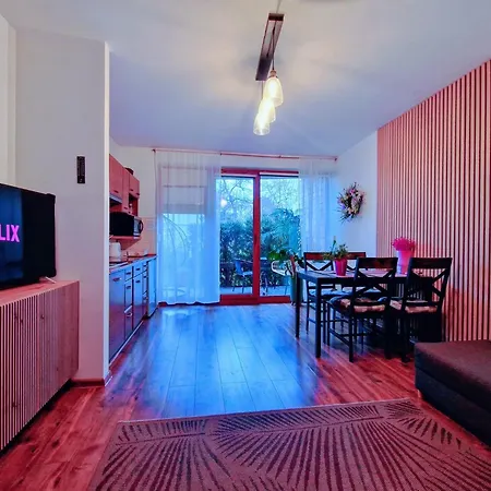 Komfortowy Dwupokojowy Z Tarasem I Garaz Daire