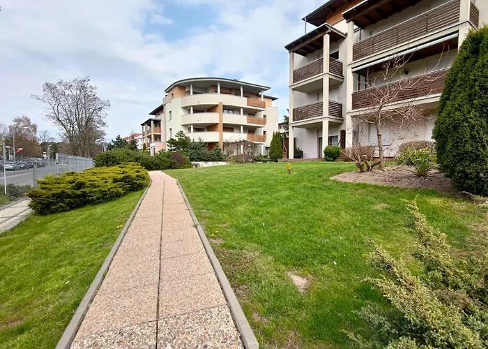 Komfortowy Dwupokojowy Z Tarasem I Garaz Ustka