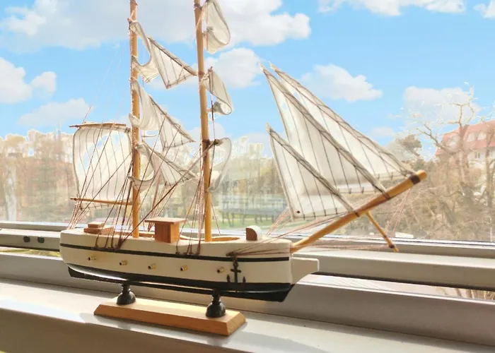 Komfortowy Dwupokojowy Z Tarasem I Garaz * Устка