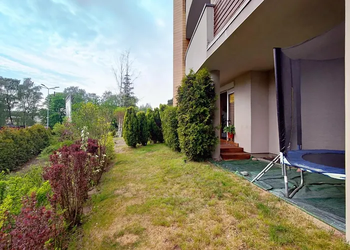 Komfortowy Dwupokojowy Z Tarasem I Garaz Устка