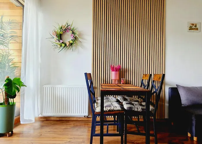 Komfortowy Dwupokojowy Z Tarasem I Garaz