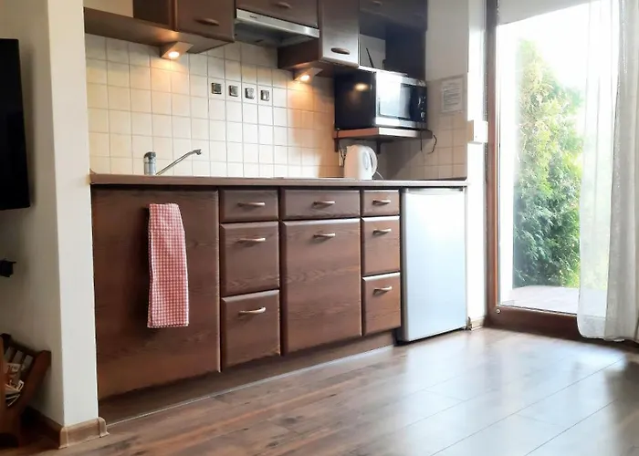 Komfortowy Dwupokojowy Z Tarasem I Garaz * Ustka